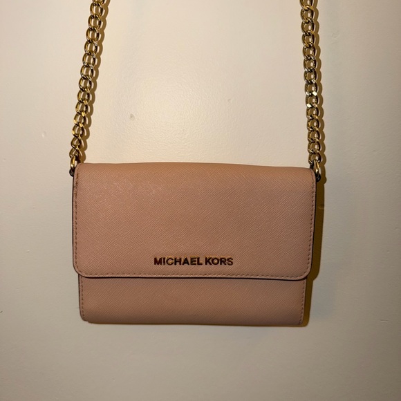 Michael Kors Blush Crossbody Bag with Gold Chain - Picture 5 of 6